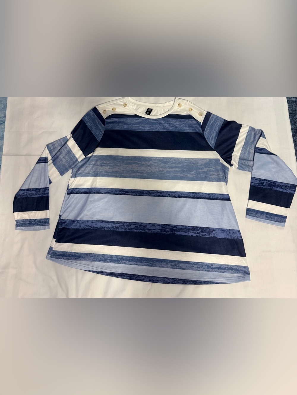 Emery Rose Striped Crewneck Top w/Shoulder Button Blue & White Women’s Size 1X